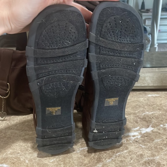 Brown faux suede boots with faux buckles by Shiekh shoes - Picture 11 of 13